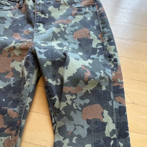 HUDSON Barbara Super Skinny hi rise camo print jeans, 25. CB 2157 - Picture 2 of 6